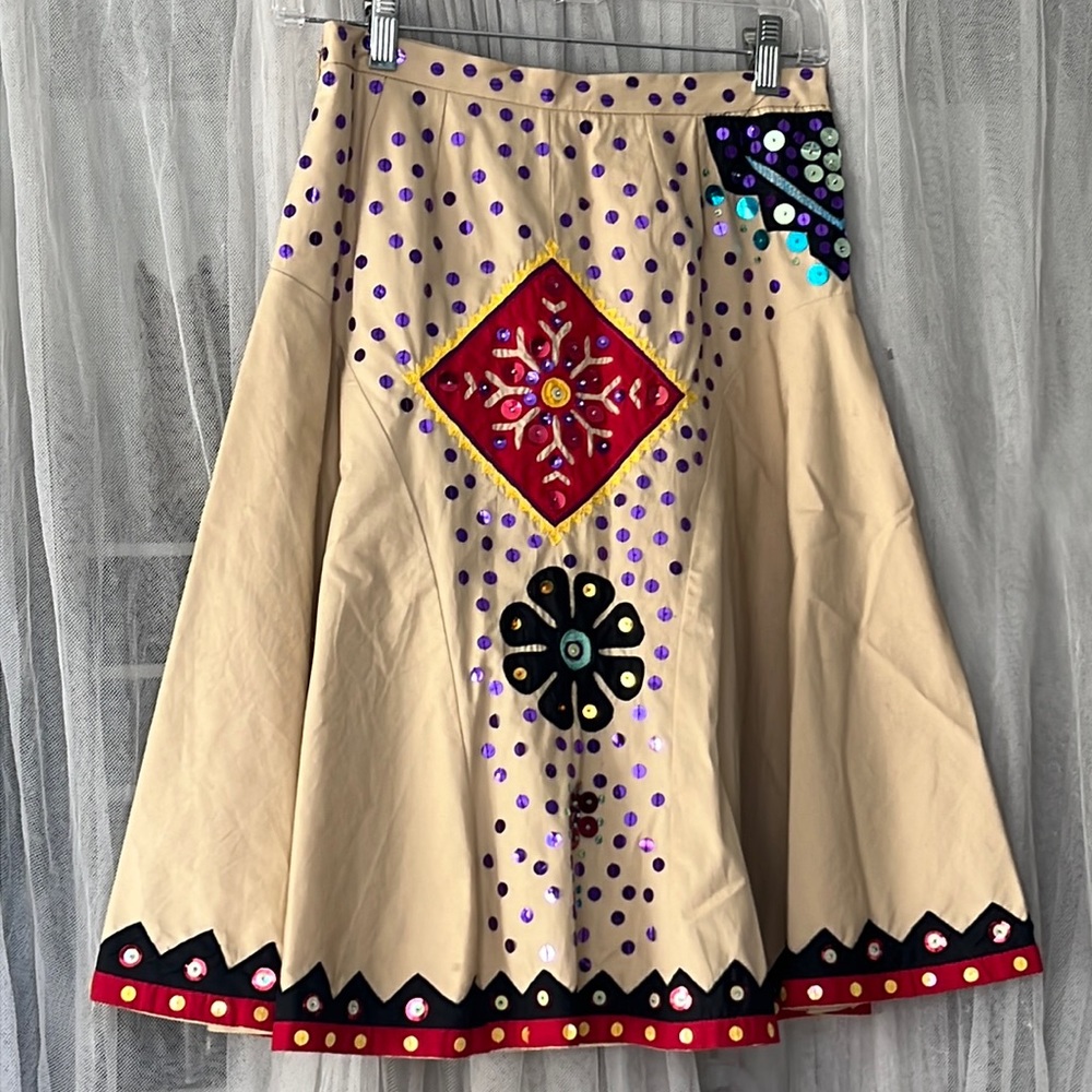 ⭐️ Moschino tan adorned colorful sequins patchy midi skirt women size 6 - Picture 3 of 16